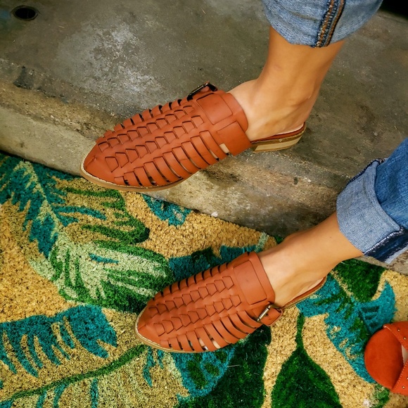 🚨LAST PAIR//The Denver// cognac buckle mule flat - Picture 6 of 6